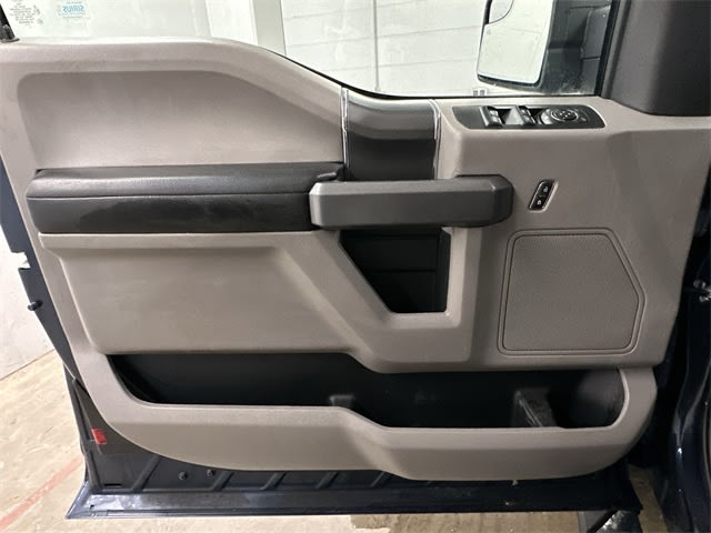 Thumbnail: 2017 Ford F-150 - 16