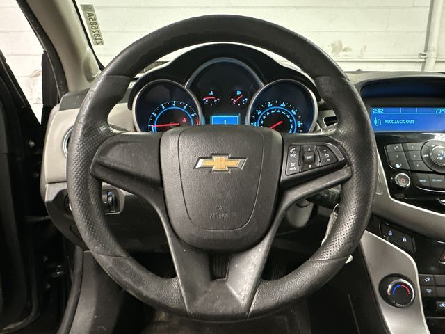 Thumbnail: 2014 Chevrolet Cruze - 2