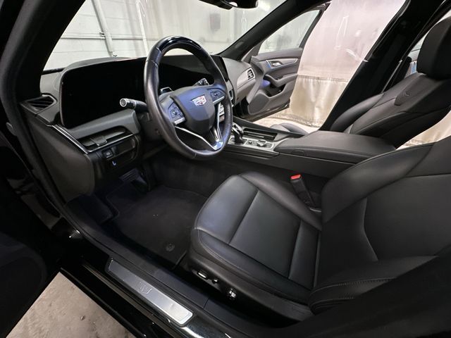 Thumbnail: 2025 Cadillac CT5 - 9