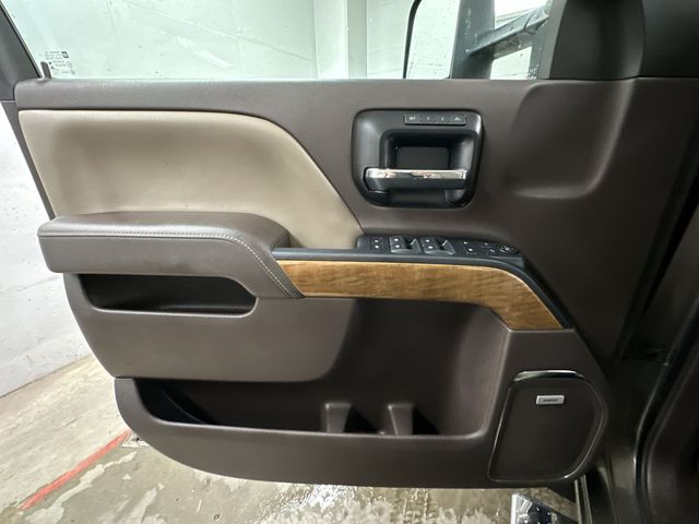 Thumbnail: 2015 Chevrolet Silverado 3500 - 21