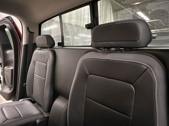 Thumbnail: 2016 Chevrolet Colorado - 10