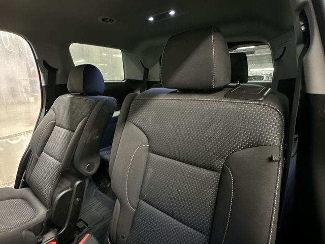 Thumbnail: 2023 GMC Acadia - 10