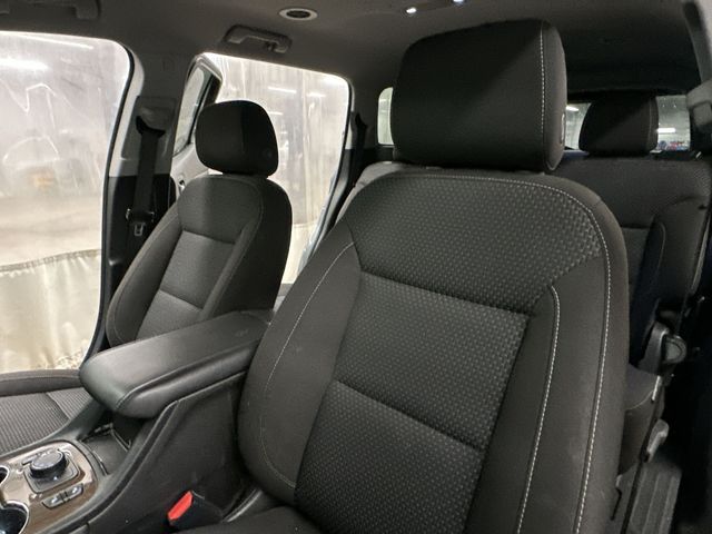 Thumbnail: 2023 GMC Acadia - 9