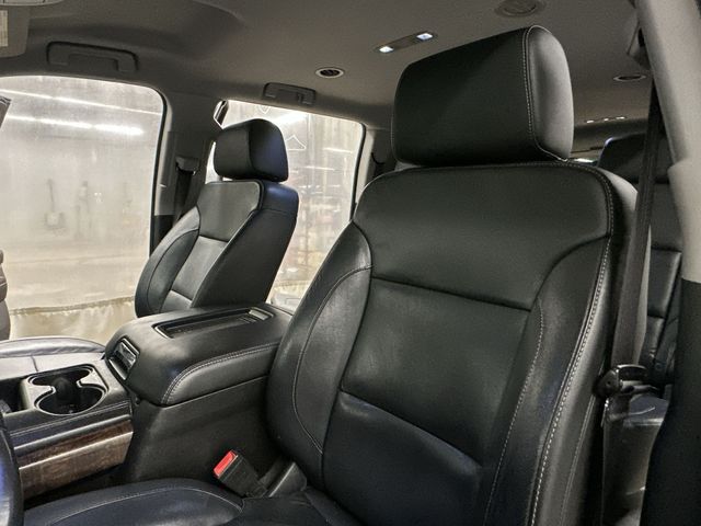 Thumbnail: 2018 Chevrolet Suburban - 9