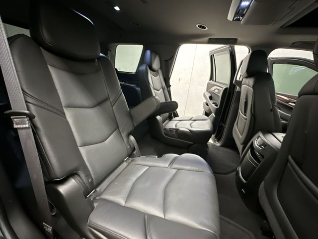 Thumbnail: 2015 Cadillac Escalade - 32
