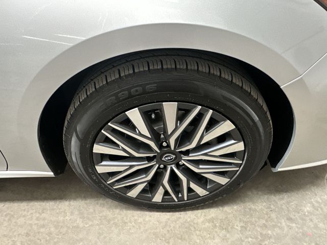 Thumbnail: 2024 Nissan Altima - 8