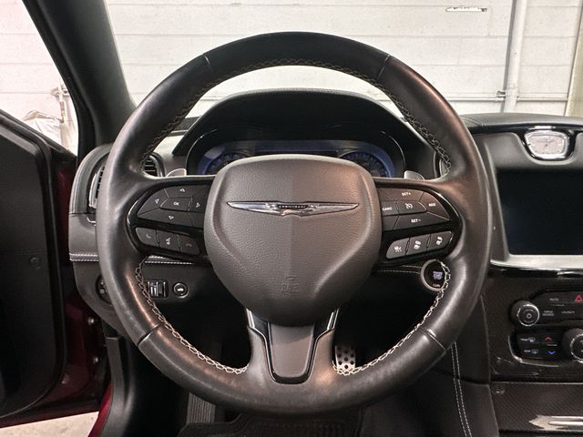 Thumbnail: 2023 Chrysler 300 - 10