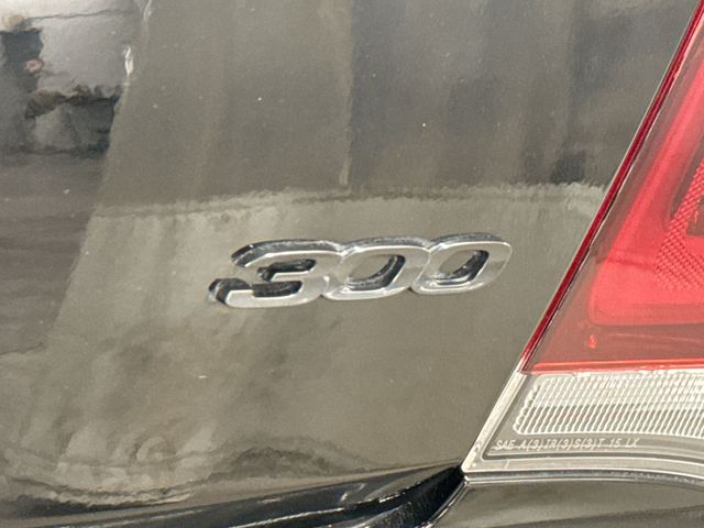 Thumbnail: 2022 Chrysler 300 - 6