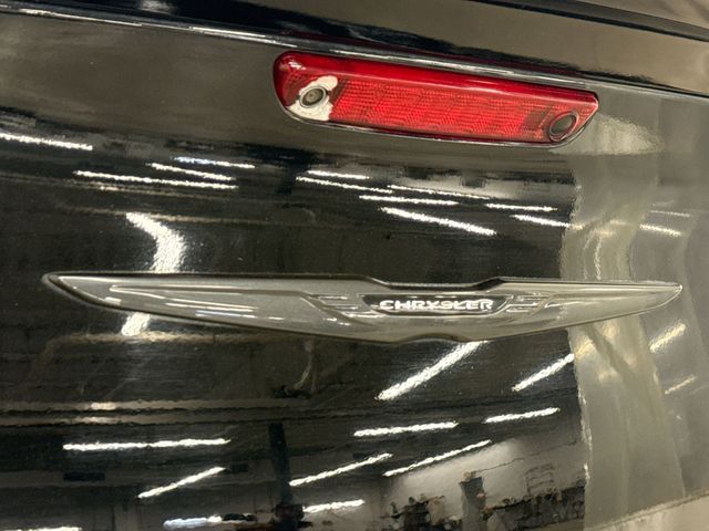 Thumbnail: 2022 Chrysler 300 - 31