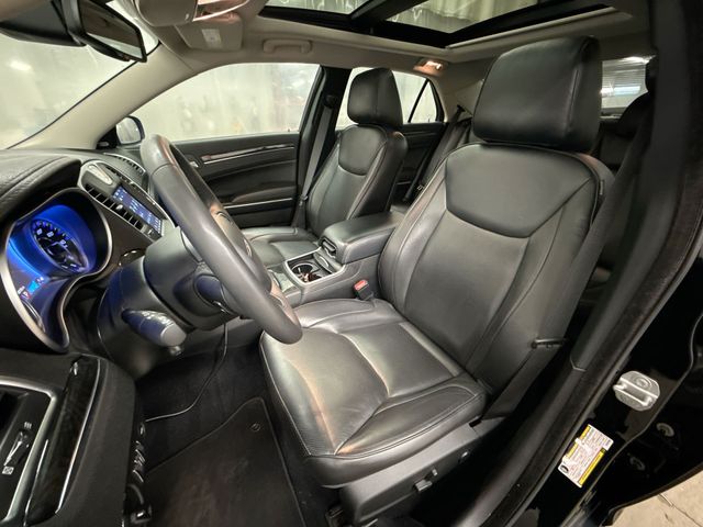 Thumbnail: 2022 Chrysler 300 - 10