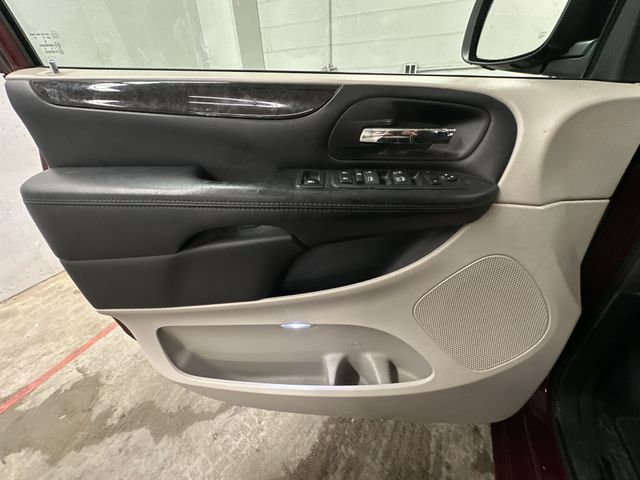 Thumbnail: 2017 Dodge Grand Caravan - 19