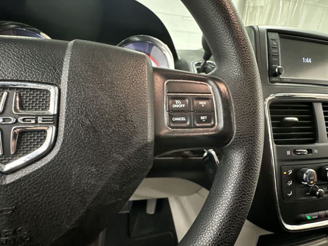 Thumbnail: 2017 Dodge Grand Caravan - 16