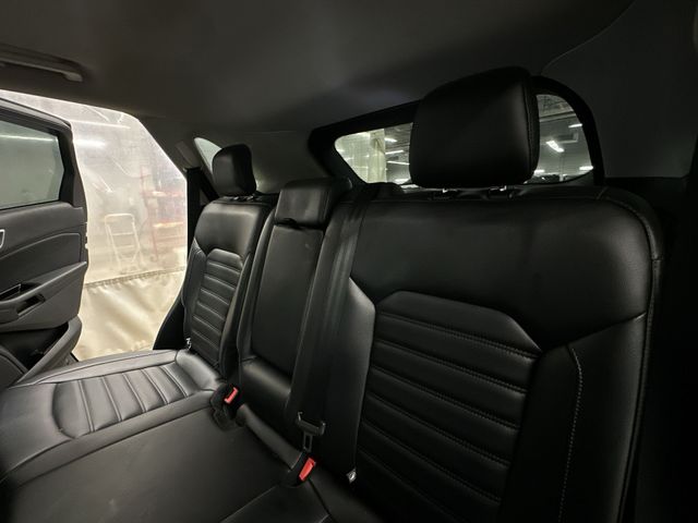 Thumbnail: 2019 Ford Edge - 12