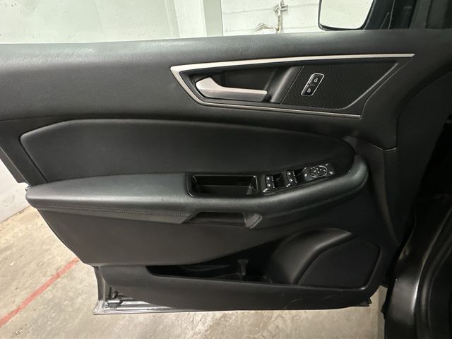 Thumbnail: 2019 Ford Edge - 20