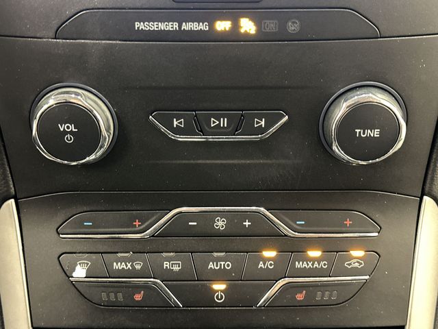 Thumbnail: 2019 Ford Edge - 24