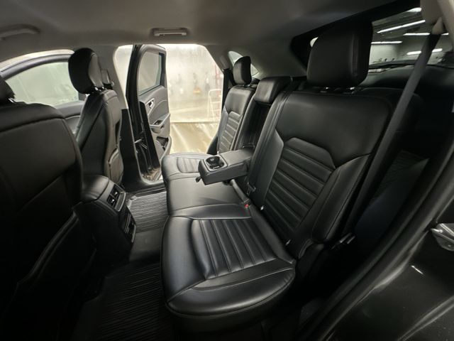 Thumbnail: 2019 Ford Edge - 13