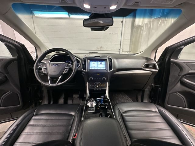 Thumbnail: 2019 Ford Edge - 10