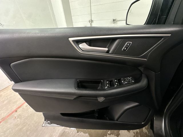 Thumbnail: 2019 Ford Edge - 25