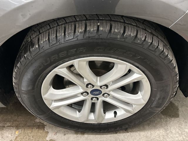 Thumbnail: 2019 Ford Edge - 8