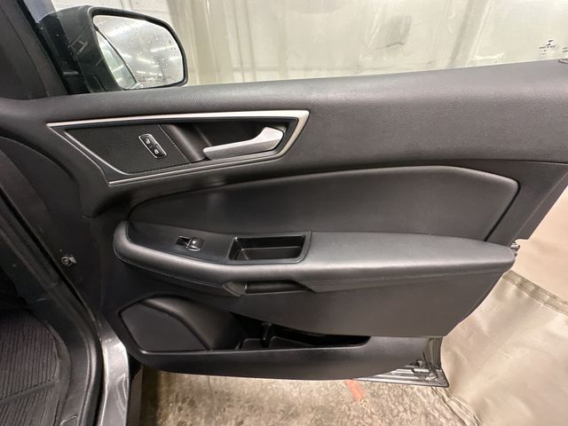 Thumbnail: 2019 Ford Edge - 28