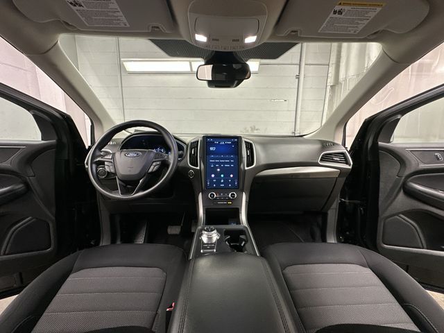Thumbnail: 2022 Ford Edge - 9