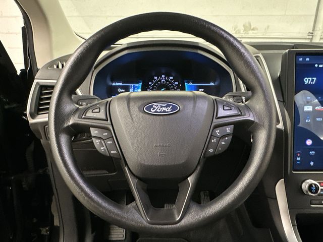 Thumbnail: 2022 Ford Edge - 2