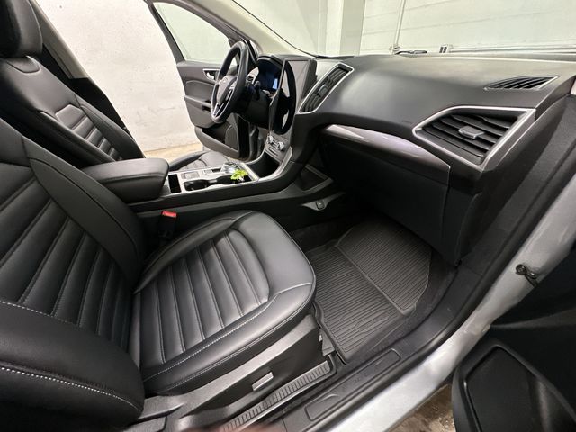 Thumbnail: 2024 Ford Edge - 25