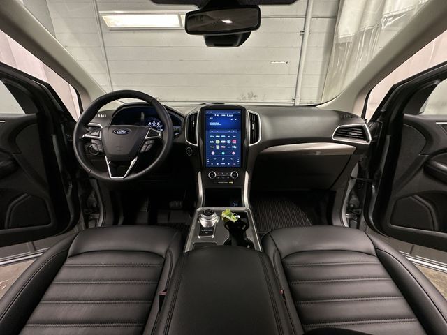 Thumbnail: 2024 Ford Edge - 10
