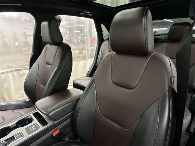 Thumbnail: 2021 Ford Edge - 9