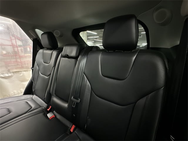 Thumbnail: 2016 Ford Edge - 10