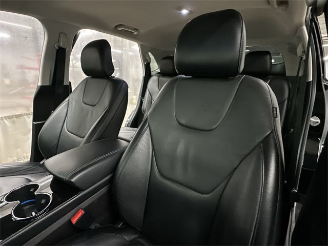 Thumbnail: 2016 Ford Edge - 9