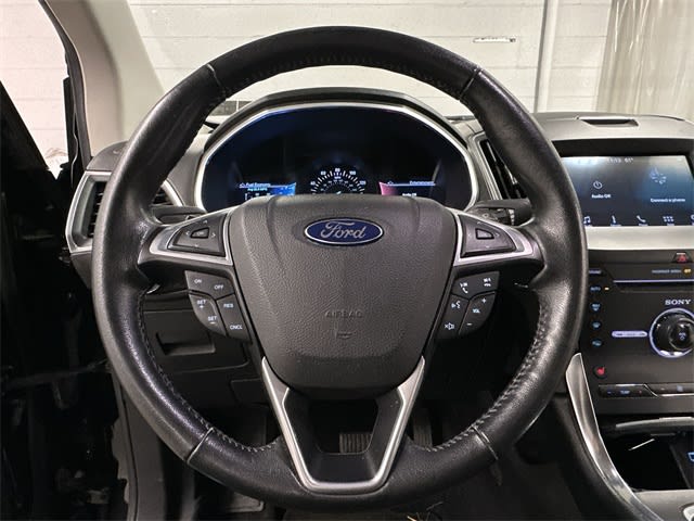 Thumbnail: 2016 Ford Edge - 2