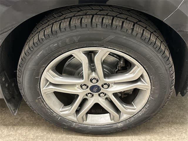 Thumbnail: 2016 Ford Edge - 8