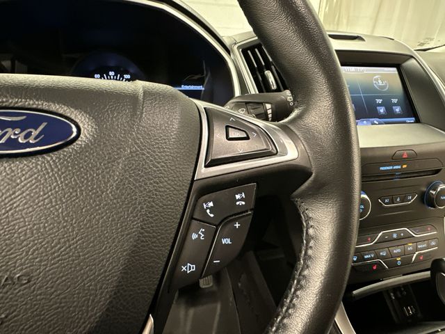 Thumbnail: 2015 Ford Edge - 14