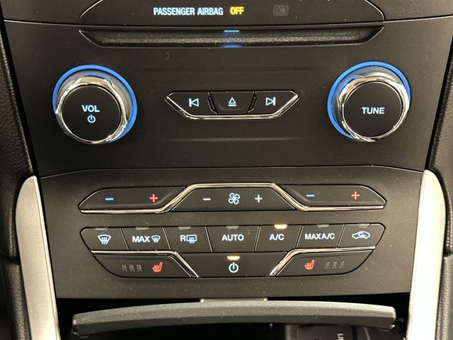 Thumbnail: 2015 Ford Edge - 18