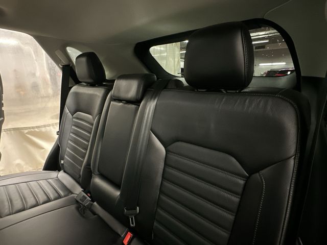 Thumbnail: 2015 Ford Edge - 9