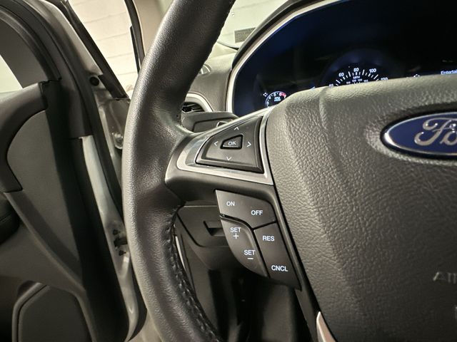 Thumbnail: 2015 Ford Edge - 13