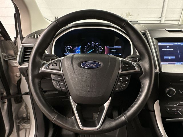 Thumbnail: 2015 Ford Edge - 2