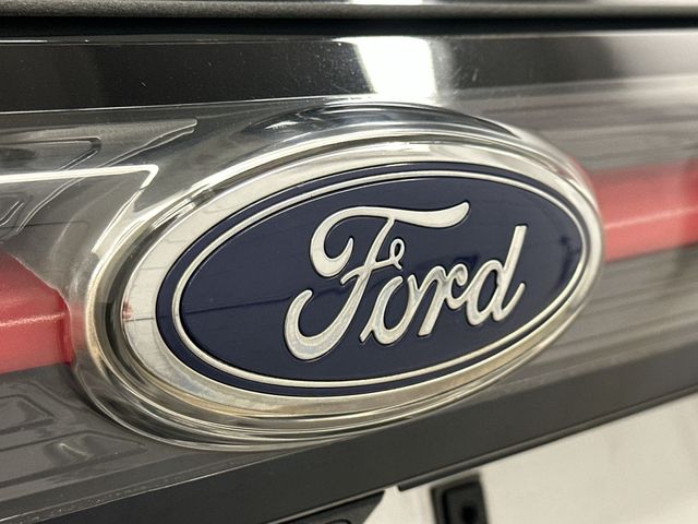 Thumbnail: 2015 Ford Edge - 7