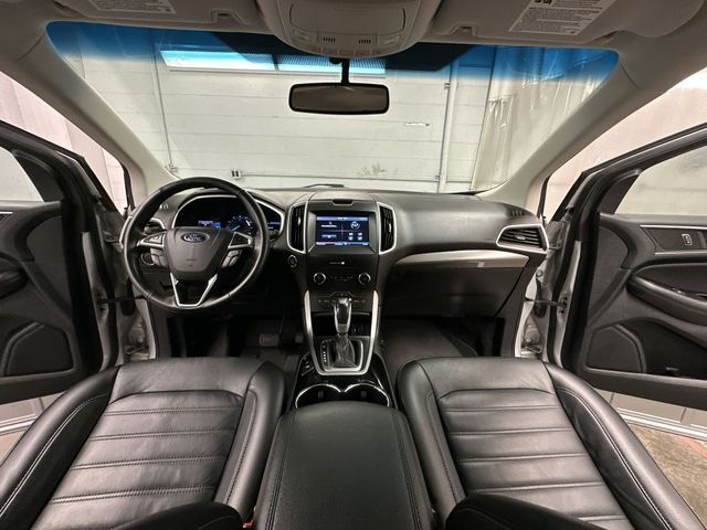 Thumbnail: 2015 Ford Edge - 14