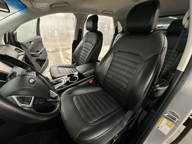 Thumbnail: 2015 Ford Edge - 11