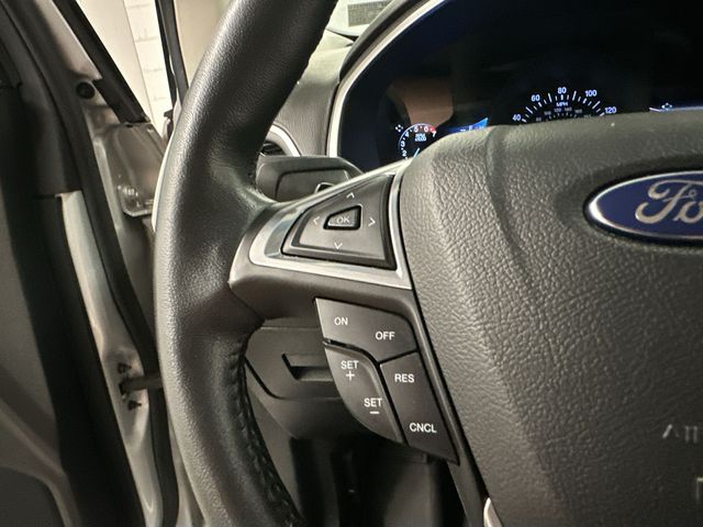 Thumbnail: 2015 Ford Edge - 19