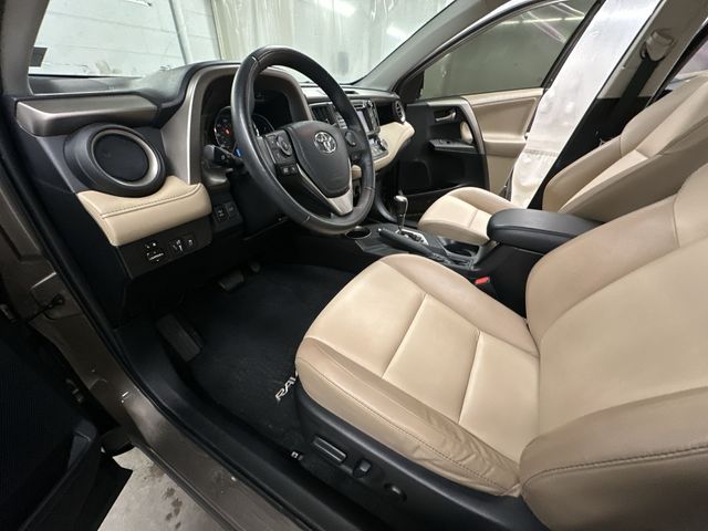 Thumbnail: 2013 Toyota RAV4 - 11
