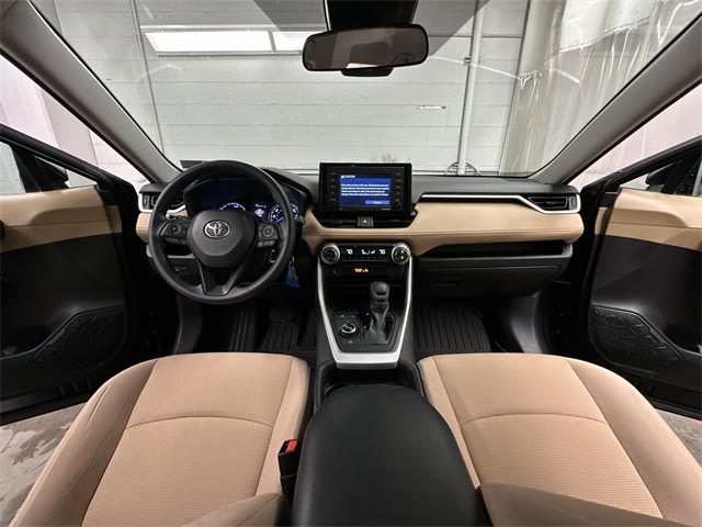 Thumbnail: 2021 Toyota RAV4 - 10