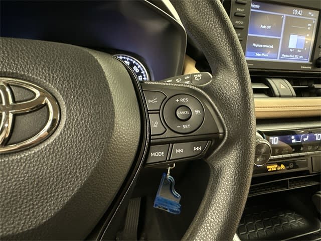 Thumbnail: 2021 Toyota RAV4 - 19