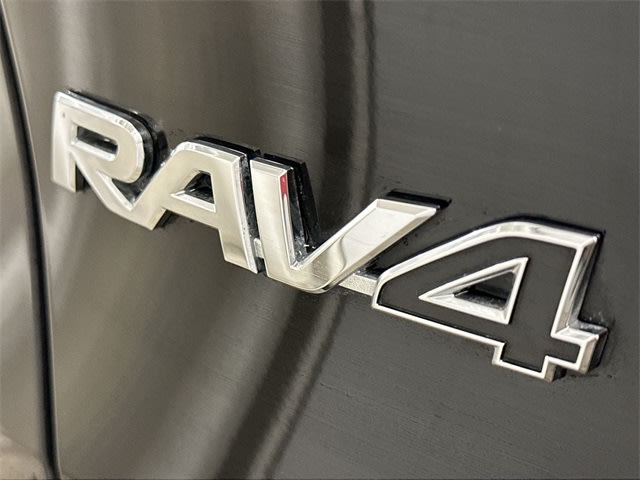 Thumbnail: 2021 Toyota RAV4 - 27