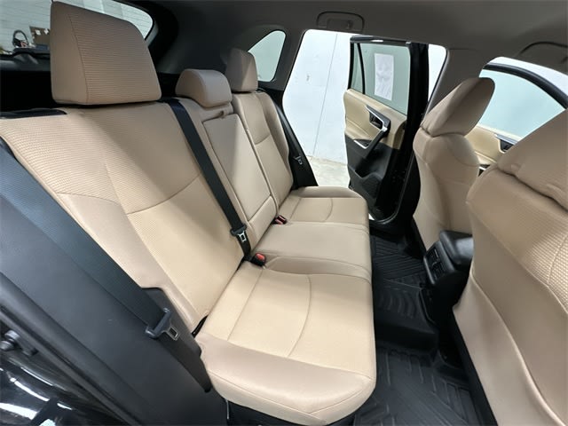 Thumbnail: 2021 Toyota RAV4 - 26