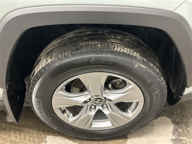 Thumbnail: 2022 Toyota RAV4 - 8