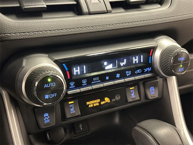 Thumbnail: 2022 Toyota RAV4 - 24