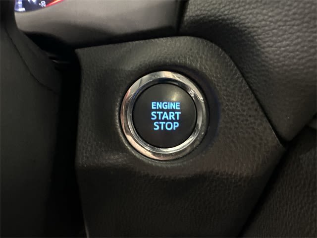 Thumbnail: 2022 Toyota RAV4 - 22